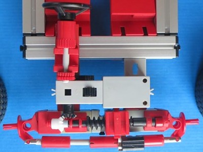 Kompakte fischertechnik-Achsschenkellenkung von Martin Wanke (2014)