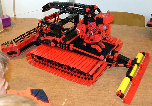 fischertechnik-Pistenbully von Jörg und Erik Busch (Foto: Johann Fox)