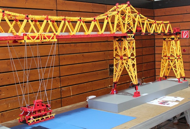 Rendsburger fischertechnik-Brücke von Markus Wolf (Foto: Dirk Fox)
